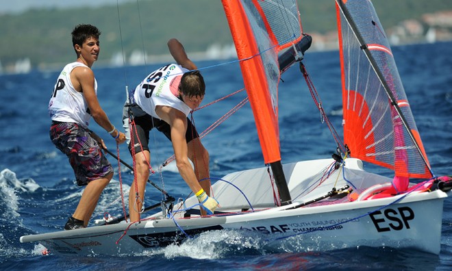 Carlos Robles and crew. ISAF Youth Worlds 2011 &copy; Sime Sokota/ISAF Youth Worlds